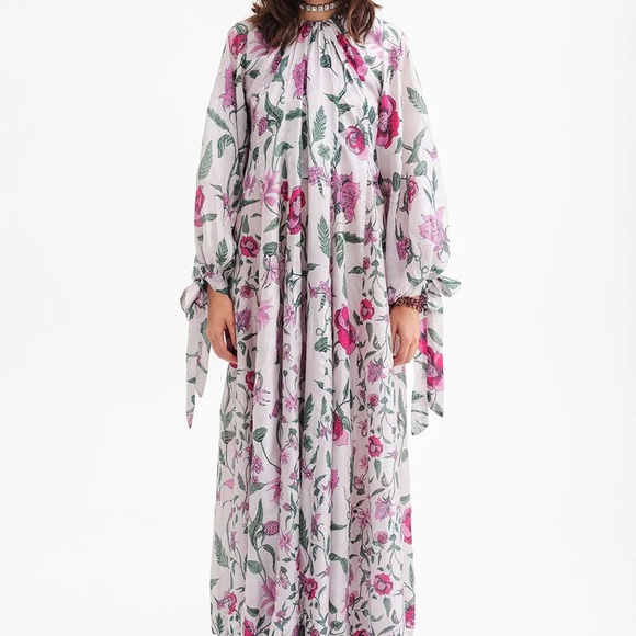Isla and White Dresses & Skirts - Isla and White Jules Maxi Dress